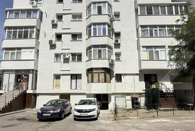 Spa?iu comercial parter bloc renovat 118 mp, Lapu?, zona - 9