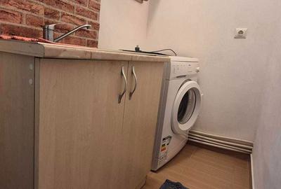 Garsonieră decomandată în Central - 2