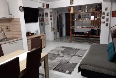 Apartament cu 3 camere semidecomandat, mobilat în Baciu