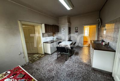 Apartament cu 3 camere decomandat, mobilat în Orașul de Jos - 5