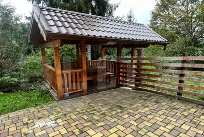 Casă cu 12 camere cu Teren 530 Mp în Colibița - 2