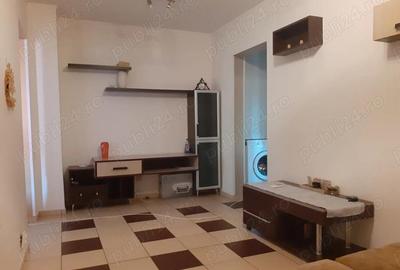 Apartament cu 3 camere decomandat în Barieră