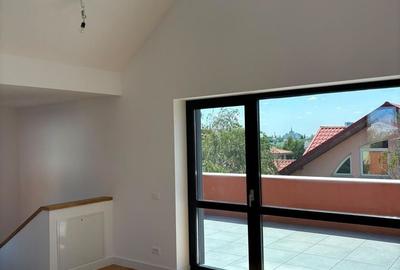Casă individuală cu 4 camere cu Canalizare în Sisești - 1