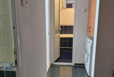 Apartament cu 2 camere decomandat în Micro 20 - 2