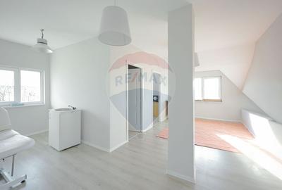 Casă cu 5 camere cu Teren 1000 Mp în Oșorhei - 4