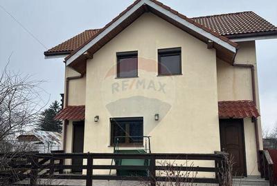 Casă cu 4 camere cu Teren 622 Mp în Girov - 8