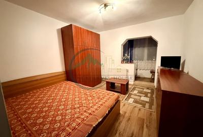 Apartament cu 3 camere decomandat în Noua - 1