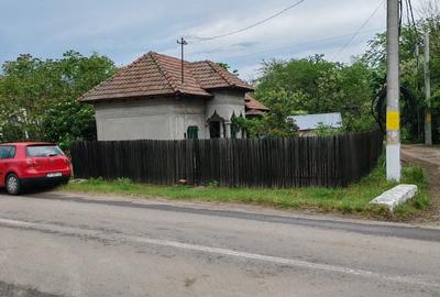 Casă cu 3 camere în Beiu - 1