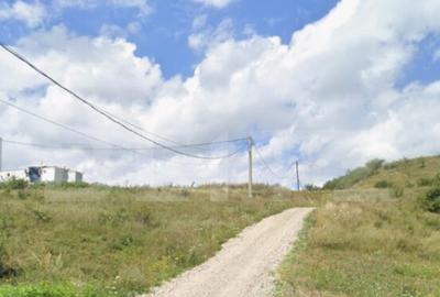 Teren de 756 mp, în Iris