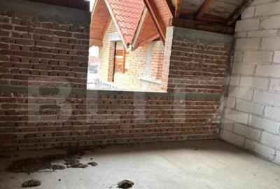 Casă cu 7 camere cu Teren 1400 Mp în Central - 7