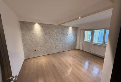 Apartament cu 3 camere decomandat în Central - 2