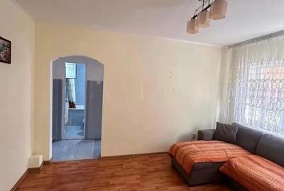De vanzare apartament cu 3 camere, la etajul 1, mobilat 38.000e - 1