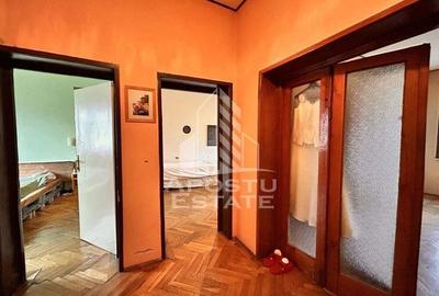 Oportunitate de pret , 4 camere, loc de parcare, in Piata Unirii - 2