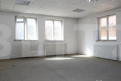 Spațiu comercial, de 1,557 mp, în Central - 4