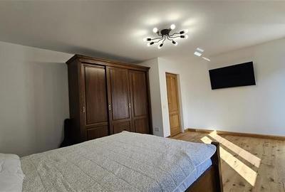 Casa renovata 200mp pe 2 niveluri,parcare, curte cu foisor,Centru, str.Nicolae B - 30