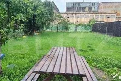 Casa individuala rezidentiala sau spatiu comercial, 6 camere - 9