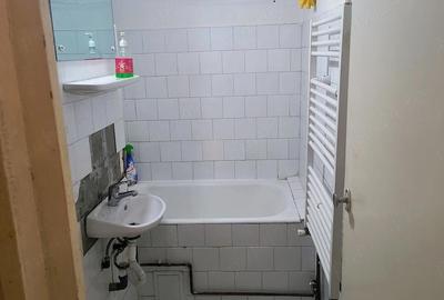 Garsonieră decomandată în UTA - 3