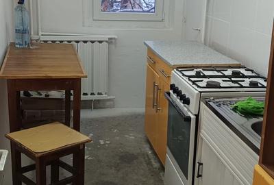 Proprietar inchiriez apartament o camera zona Bucovina. - 6