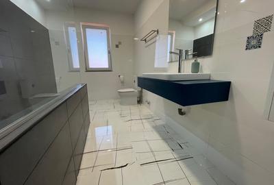 Casă cu 6 camere cu Teren 894 Mp în 1 Mai - 1