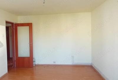 Pitesti, apartament 3 camere, decomandat - 10
