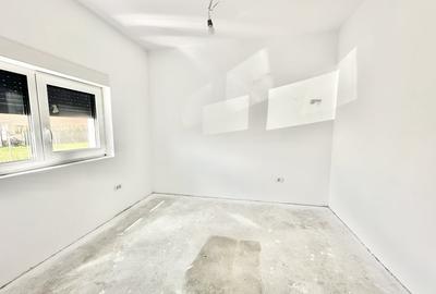 Duplex cu 4 camere cu Canalizare în Moșnița Veche - 12