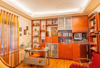 Apartament cu 3 camere ?i 3 bai in vila, zona Schei - 1