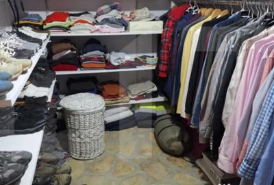 Casă cu 2 camere cu Teren 3300 Mp în Central - 3