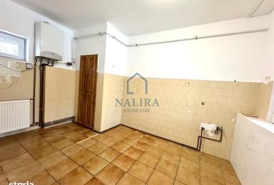 Casă cu 5 camere cu Teren 358 Mp în Valea Roșie