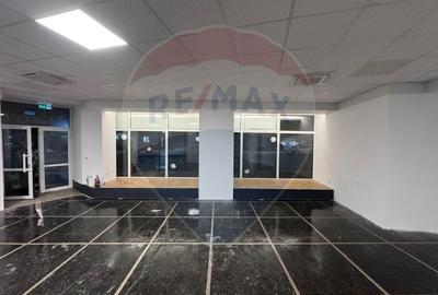 Spațiu comercial, de 156.69999694824 mp, în Piața Centrală - 2