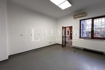 Apartament cu 3 camere semidecomandat în Cișmigiu - 1