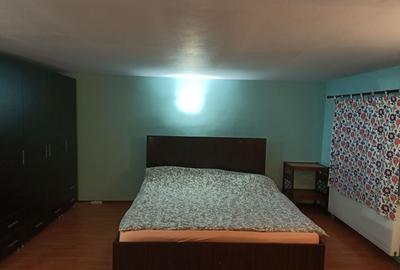Casă individuală cu 7 camere cu Teren 270 Mp în Rahova - 9