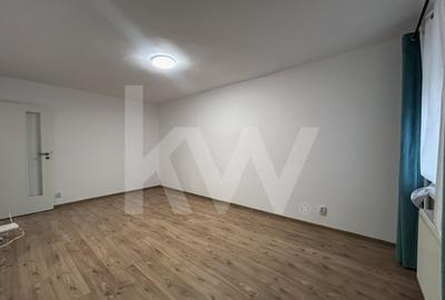 Apartament cu 3 camere semidecomandat, mobilat în Terezian
