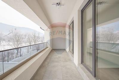 Casă cu 5 camere cu Teren 350 Mp în Bunloc - 30