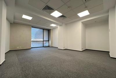 Birou, de 140 mp, în Dacia - 3