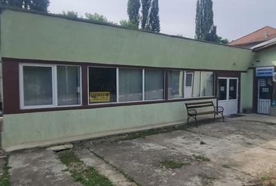 Spațiu comercial, de 120 mp, în Central - 4