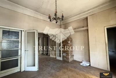 Apartament cu 3 camere semidecomandat în Dorobanți