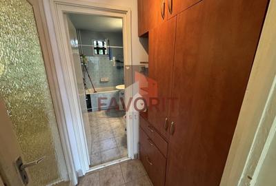 Etaj 2. Centrala proprie. La 400 m de Opera. Disponibil imediat. - 12