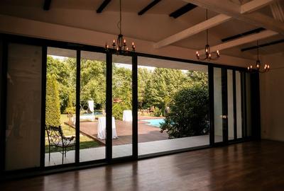 Casa la curte, gradina spectaculoasa, piscina,  400mp construiti /4500mp- curte - 12