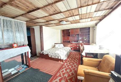 Casă cu 6 camere cu Teren 465 Mp în Cochirleanca - 1