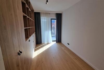 Apartament de 3 camere , totul inclus , zona Centrul Istoric  Comision  0 - 3