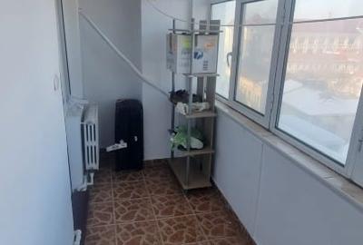 Apartament cu 4 camere decomandat în Bd. Independenței - 4