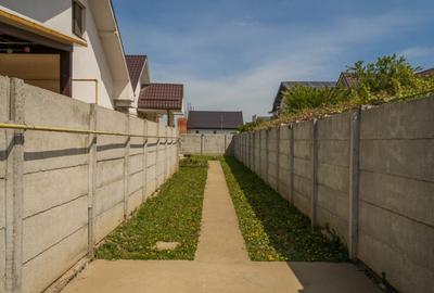 Casă individuală cu 3 camere cu Canalizare în Pantelimon - 19