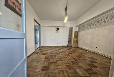 Apartament cu 3 camere decomandat în Central - 3