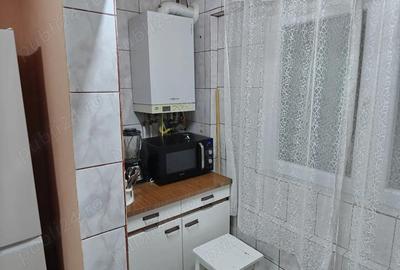 Apartament cu 3 camere semidecomandat, mobilat în Girocului - 1