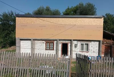 Casă cu 4 camere în Boteni - 1