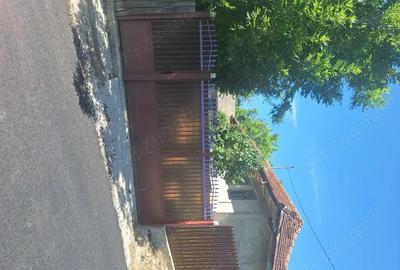 Casă cu 2 camere cu Teren 3100 Mp în Central - 9