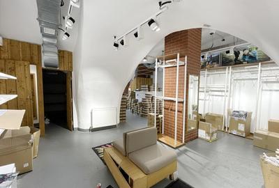 Spațiu comercial, de 140 mp, în P-ța Unirii - 9