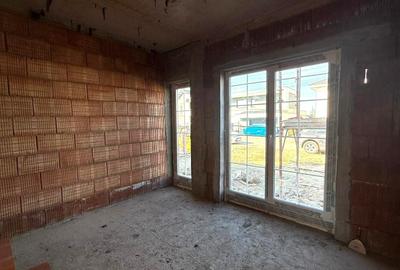 Duplex cu 4 camere cu Canalizare în Moșnița Nouă - 6