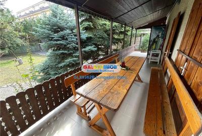 Casă cu 9 camere cu Teren 536 Mp în Central - 8