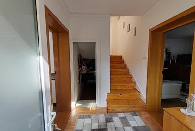 Casă cu 3 camere cu Canalizare în Central - 3